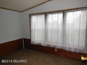 226 E Chicago St, Allen, MI 49227 photo 13
