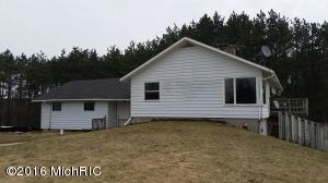 344 Harrison, Blanchard, MI 49310 photo 1