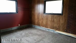 344 Harrison, Blanchard, MI 49310 photo 4