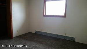 344 Harrison, Blanchard, MI 49310 photo 6