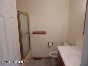 454 Sarrell St, Newaygo, MI 49337 photo 9