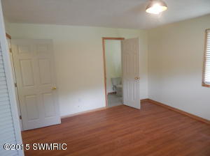 454 Sarrell St, Newaygo, MI 49337 photo 6