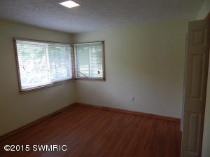 454 Sarrell St, Newaygo, MI 49337 photo 17