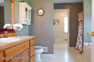 7087 Palmer Rd, Belding, MI 48809 photo 14