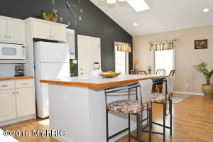 7087 Palmer Rd, Belding, MI 48809 photo 5