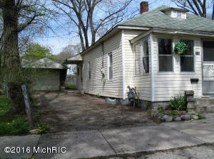 711 Spring St, Three Rivers, MI 49093 photo 2