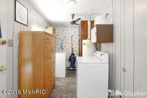 615 Williams St, Belding, MI 48809 photo 14