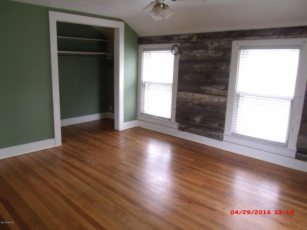 120 E Douglas St, Bangor, MI 49013 photo 8