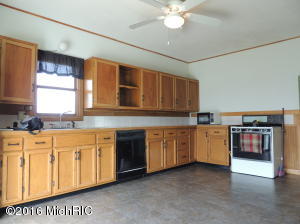 741 W Polk Rd, Ithaca, MI 48847 photo 7