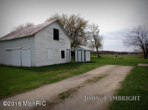 741 W Polk Rd, Ithaca, MI 48847 photo 5