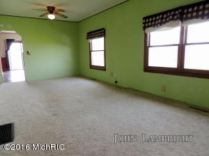 741 W Polk Rd, Ithaca, MI 48847 photo 9