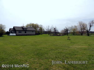 741 W Polk Rd, Ithaca, MI 48847 photo 3