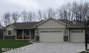 13357 Forest River Dr SE, Lowell, MI 49331 photo 2