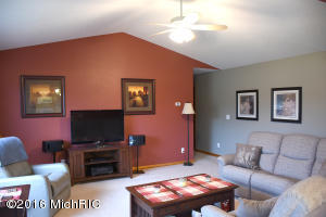 57784 M-62, Cassopolis, MI 49031 photo 5