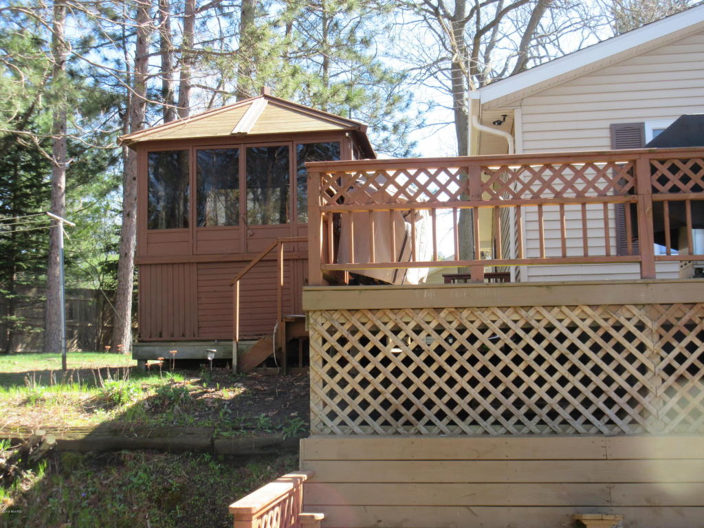 831 Lou Anne St, Stanton, MI 48888 photo 28
