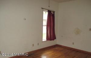 220 E Washington St, Coldwater, MI 49036 photo 5