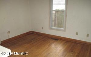 220 E Washington St, Coldwater, MI 49036 photo 8