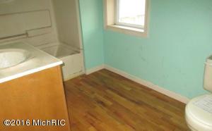 220 E Washington St, Coldwater, MI 49036 photo 9