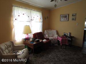 35 Munson, Coldwater, MI 49036 photo 4
