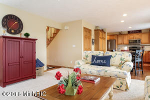 140 Pearson Ct, Lowell, MI 49331 photo 5
