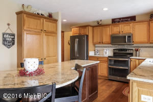 140 Pearson Ct, Lowell, MI 49331 photo 6