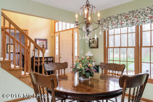 140 Pearson Ct, Lowell, MI 49331 photo 8