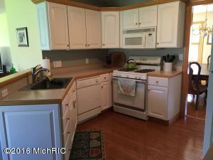 88 Kendra, Lowell, MI 49331 photo 5
