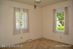 1332 W Ellis Ave, Belding, MI 48809 photo 8