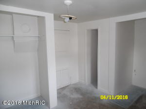 221 Brigham St, Plainwell, MI 49080 photo 8