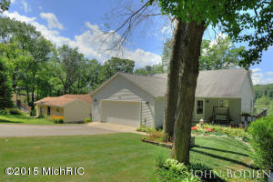 7233 Bordeau Dr NE, Belding, MI 48809 photo 2