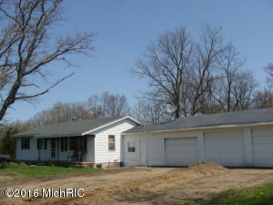 8701 Murphy Rd, Lyons, MI 48851 photo 3