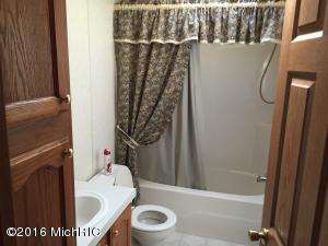 728 E 17 Mile Rd, Bitely, MI 49309 photo 23