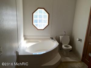 728 E 17 Mile Rd, Bitely, MI 49309 photo 17