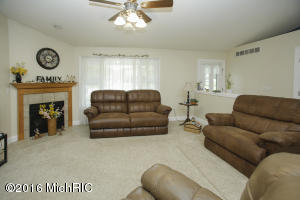350 8th St, Plainwell, MI 49080 photo 6