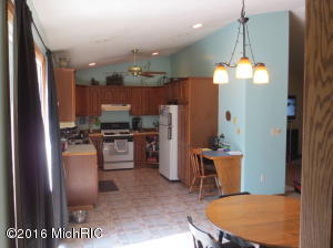 6169 N Whites Bridge Rd, Belding, MI 48809 photo 8