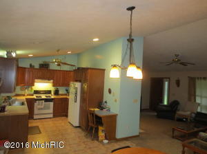 6169 N Whites Bridge Rd, Belding, MI 48809 photo 23