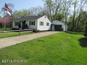 325 Jersey St, Plainwell, MI 49080 photo 1