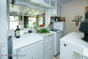 406 N Drive Dr W, Marshall, MI 49068 photo 13