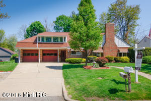 406 N Drive Dr W, Marshall, MI 49068 photo 2
