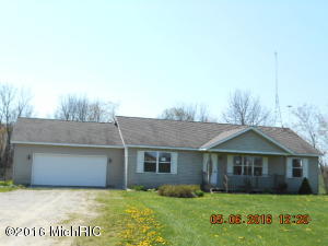 11735 4 Mile Rd, Belding, MI 48809 photo 1