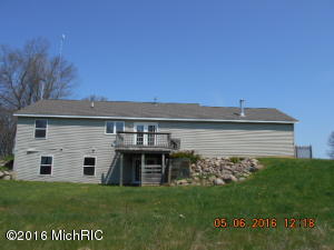 11735 4 Mile Rd, Belding, MI 48809 photo 2