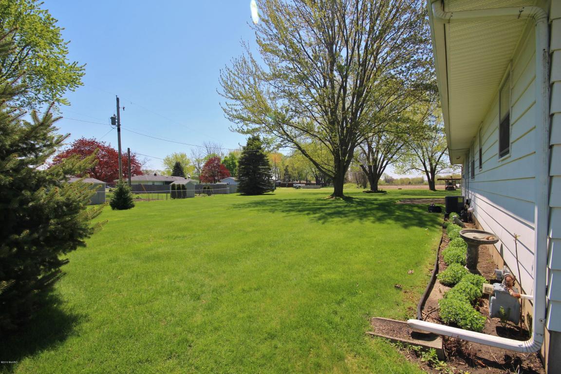 58523 E Pleasant View Ct, Three Rivers, MI 49093 photo 3