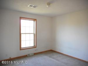 3147 E M-20, Hesperia, MI 49421 photo 9
