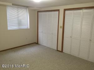 7048 Glendora, Kalamazoo, MI 49009 photo 11