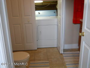 7124 E Pakes Rd, Crystal, MI 48818 photo 10