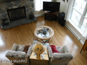 7124 E Pakes Rd, Crystal, MI 48818 photo 3