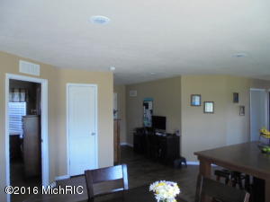 1400 E Deaner Rd, Edmore, MI 48829 photo 15