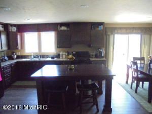 1400 E Deaner Rd, Edmore, MI 48829 photo 11