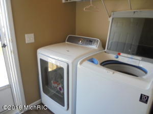 1400 E Deaner Rd, Edmore, MI 48829 photo 27