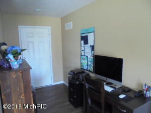 1400 E Deaner Rd, Edmore, MI 48829 photo 21